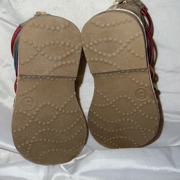 Brand-new Olive & Edie rainbow gladiators toddler size 5. - Picture 3 of 4